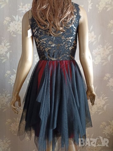 Нова италианска рокля в черно и червено, тюл и дантела М, снимка 12 - Рокли - 43601366