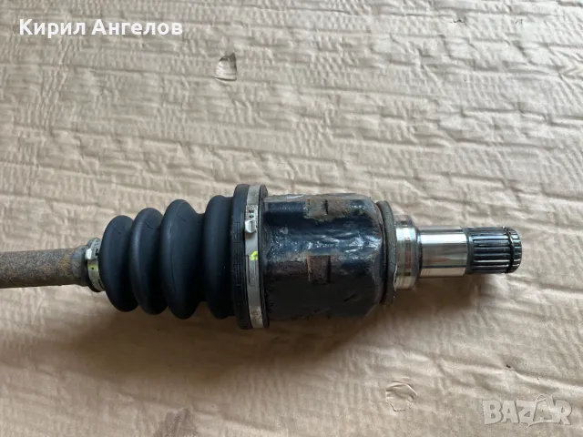 Лява полоуска за Toyota Avensis T25 2.0 D-4D, снимка 3 - Части - 50192537