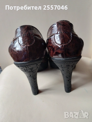 Нови дамски обувки на висок ток кожа 35 номер , снимка 4 - Дамски обувки на ток - 53390529