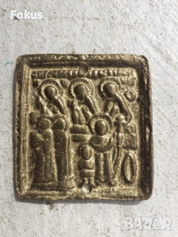 Малка нагръдна бронзова икона