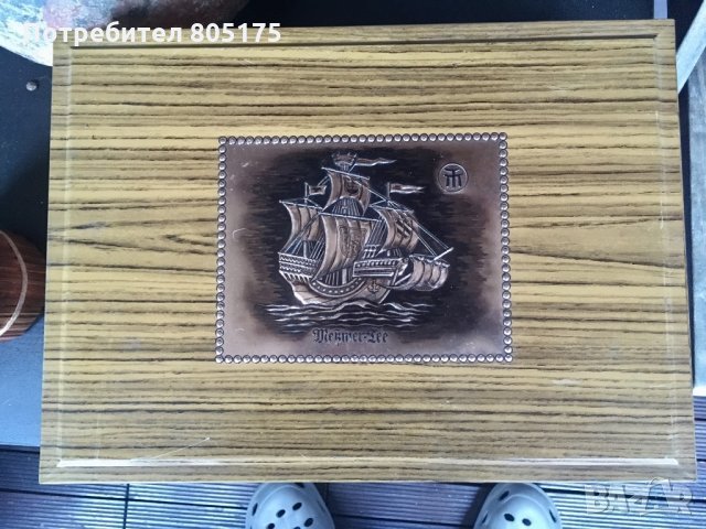 Метална ламаринена тенекиена кутия, снимка 3 - Антикварни и старинни предмети - 32947613