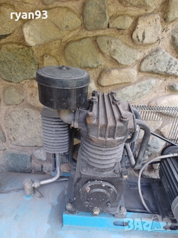 Трифазен компресор за въздух PARISE COMPRESSORI - 300л+, снимка 4 - Компресори - 51643374