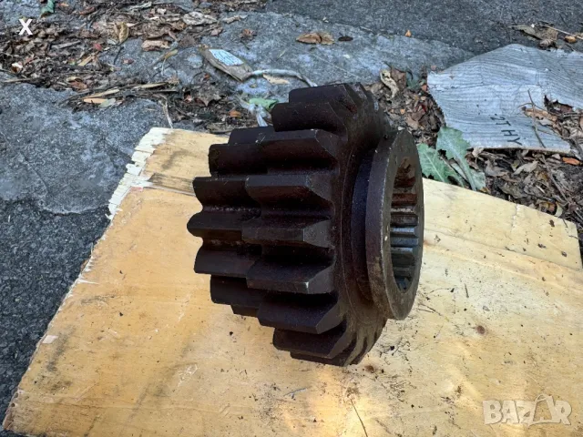 ВЕРИЖЕН ТРАКТОР С-80 С-100 ЗЪБНО КОЛЕЛО МЕЖДИНЕН ВАЛ 12322 ПОСТОЯННА ПРЕДАВКА СКОРОСТНА КУТИЯ НОВ, снимка 5 - Части - 47476463