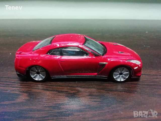 BBurago 2009 Nissan GT-R 1/43 количка Нисан колекционерска , снимка 2 - Колекции - 44845086