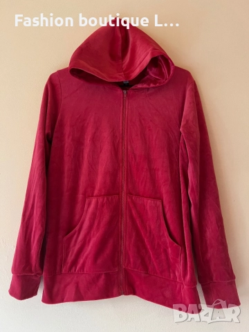 Червен плюшен суитшърт с качулка и надпис на гърба Beauty Queen с джобове М размер на The spirit ❤️