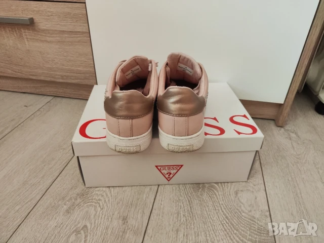 Оригинални маратонки кецове Guess В отлично състояние. 36 номер. С кутията. , снимка 8 - Кецове - 50924749