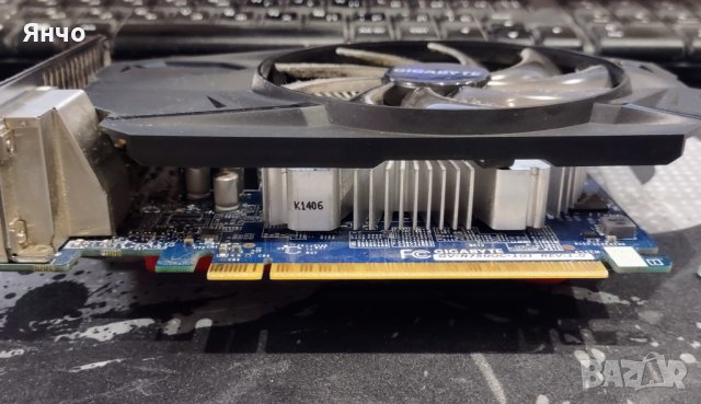 Видеокарта GIGABYTE GTX 750 OC 1GB, снимка 2 - Видеокарти - 44119407