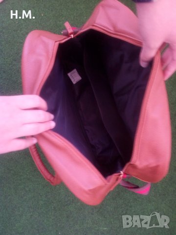 Нова удобна чанта, снимка 5 - Чанти - 28600573