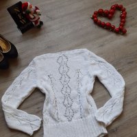 Ново бяло пуловерче с камъни на намаление, снимка 1 - Блузи с дълъг ръкав и пуловери - 27421508