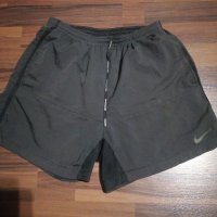 Гащи Nike , снимка 2 - Къси панталони и бермуди - 40531903