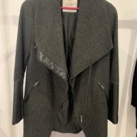 Дамско палто на марката Bershka, снимка 1 - Палта, манта - 43640355