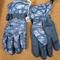 Продавам нови мъжки скиорски четирислойни красиви водоустойчиви ръкавици , снимка 2 - Зимни спортове - 35602534