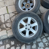 Зимни гуми с джанти, снимка 1 - Гуми и джанти - 44865569