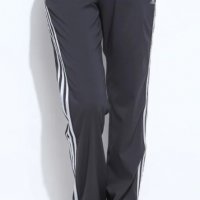 Спортен дамски панталон Adidas , снимка 1 - Спортни екипи - 28403353