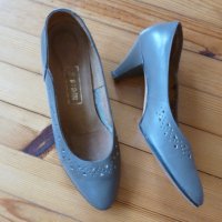 Дамски обувки- класически модел- №37 1/2 - 38, снимка 1 - Дамски обувки на ток - 13878703