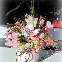 Цветя в керамична кашпа, снимка 3 - Подаръци за жени - 43655927
