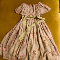 Детска бежова официална рокля, снимка 2 - Детски рокли и поли - 37518751