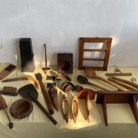 Голям лот дървени предмети (рамка, лъжици, кутия и т.н), снимка 1 - Антикварни и старинни предмети - 43924147