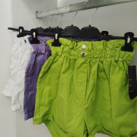 Зелени къси панталонки, снимка 1 - Къси панталони и бермуди - 36972598