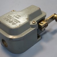 краен изключвател ASEA  AGFA 11 500V Limit Switch, снимка 2 - Резервни части за машини - 37731271
