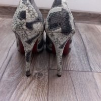 Страхотни обувки, снимка 2 - Дамски обувки на ток - 39768304
