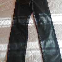Модерен кожен панталон , снимка 1 - Панталони - 43758622