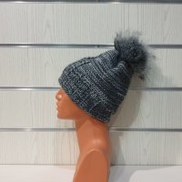 Нова зимна дамска шапка СилвърСтар сив меланж без подгъв в помпон/пух, снимка 5 - Шапки - 35512324