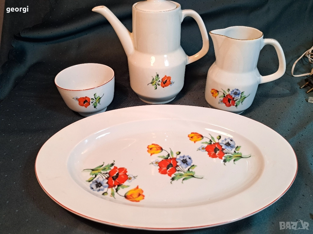 български порцелан плато чайник каничка и чаша 30/4, снимка 1