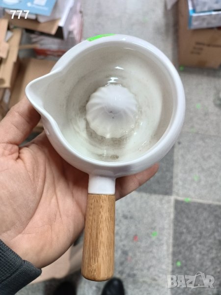 уред за изстискване плодове, снимка 1