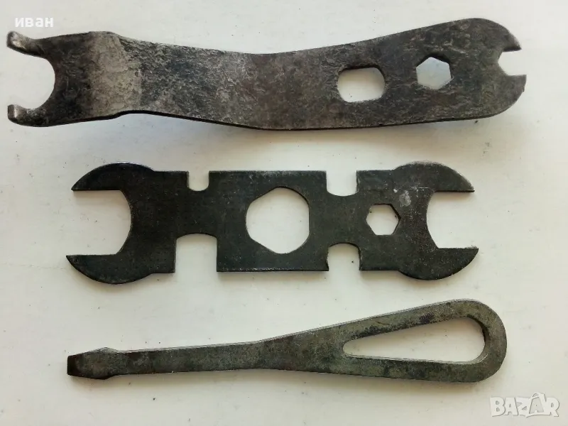 Стар комплект инструменти за велосипед, снимка 1