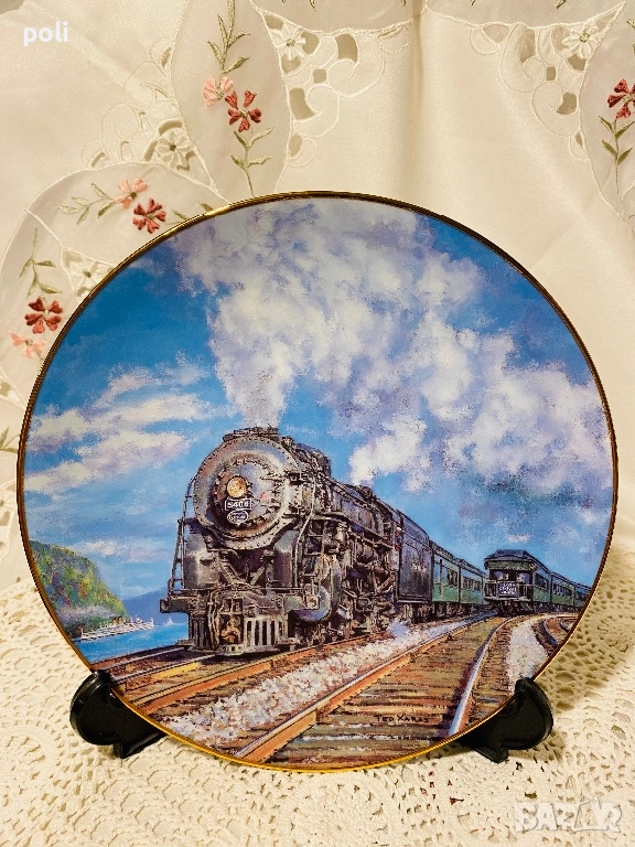 порцеланова чиния за стена , снимка 1