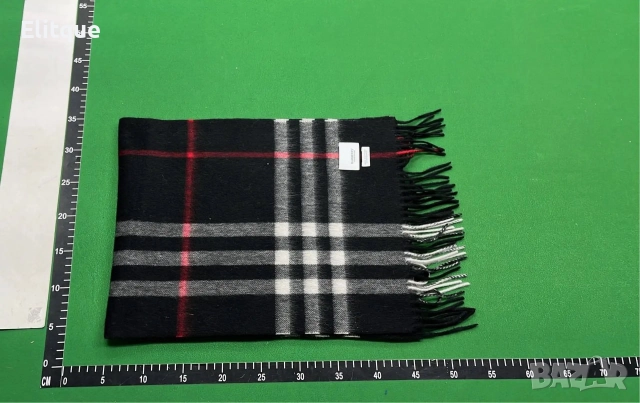 шалове Burberry , снимка 2 - Шалове - 52720846