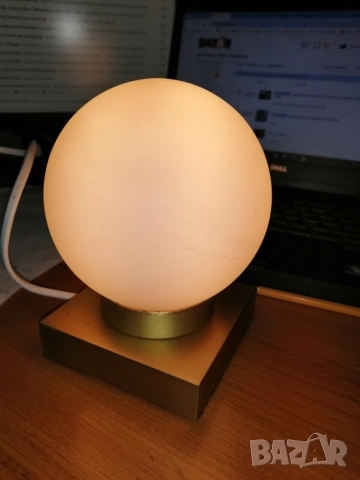 Нощна лампа със сензор, снимка 4 - Настолни лампи - 53198933