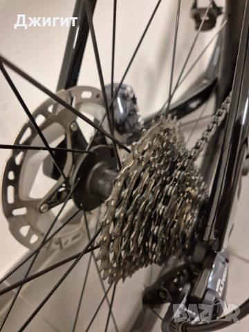 Шосеен велосипед TREK Emonda SL6 като нов , снимка 13 - Велосипеди - 52787508