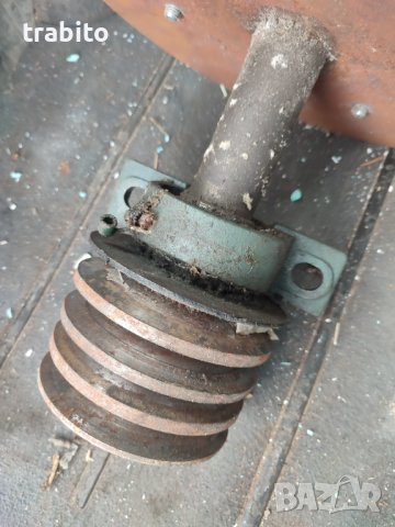 Комплект ос с ремъчни шайби и лагерни тела, снимка 2 - Градинска техника - 40164929