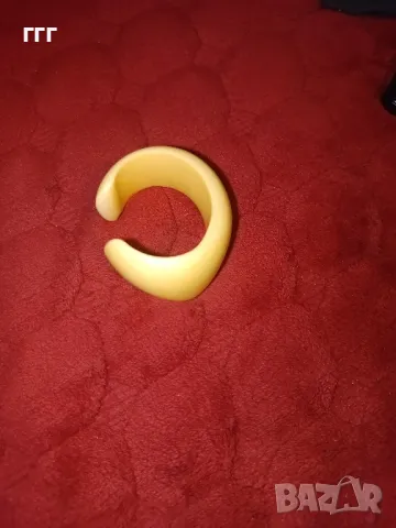 Стара гривна от слонова кост, снимка 2 - Гривни - 48354251