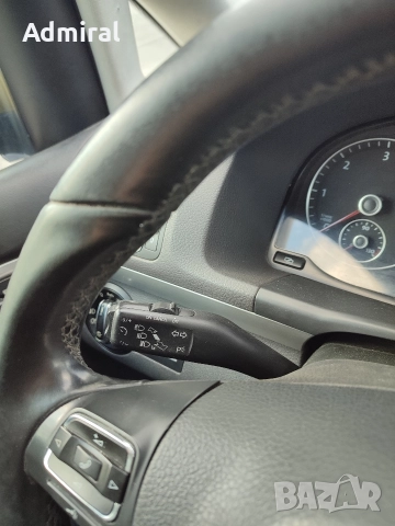 Volkswagen Touran 1.6 TDI 105 DSG/Кожен салон/Автопилот/Мултиволан/Печка, снимка 15 - Автомобили и джипове - 52946664