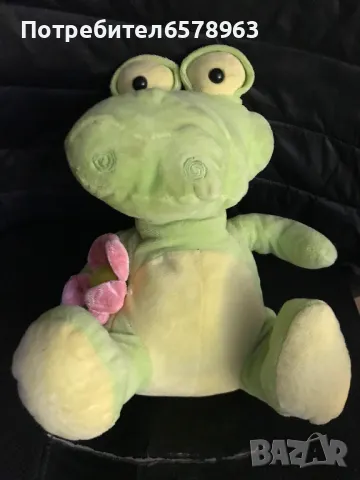 Плюшена играчка - Крокодил с цвете , снимка 1