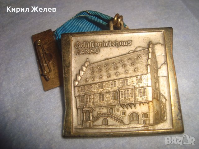1975г. КОЛЕКЦИОНЕРСКИ ГЕРМАНСКИ КРАСИВ ПОЗЛАТЕН БРОНЗОВ МЕДАЛ ГРАД ХАНАУ 30641, снимка 5 - Антикварни и старинни предмети - 37970796