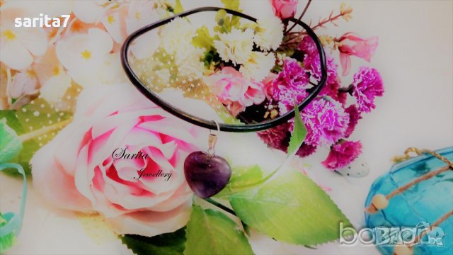 Нежно Дамско колие със сърце от естествен камък АМЕТИСТ и черна кожена верижка, снимка 5 - Колиета, медальони, синджири - 14067780