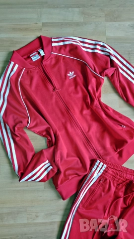 Adidas оригинален екип, снимка 2 - Спортни екипи - 52376421