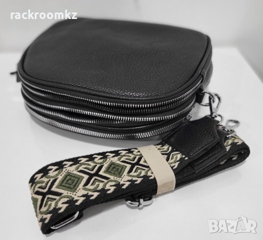 Mалка дамска чанта в черен цвят с дълга дръжка, снимка 2 - Чанти - 43478200