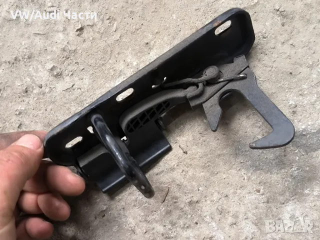 Закопчалка преден капак за Голф 5 Volkswagen Golf 5 1K0823480 / 1K0 823 480, снимка 2 - Части - 49959975