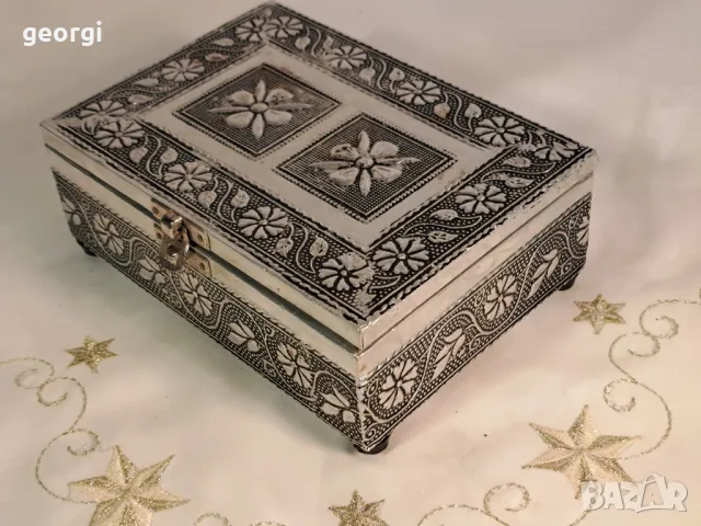 кутия за бижута с метален обков 23/5, снимка 2 - Антикварни и старинни предмети - 49341292