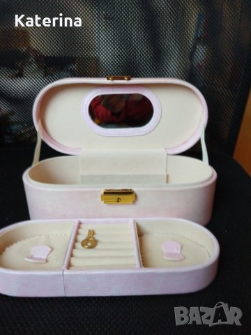 Козметична кутия - мини куфарче със заключващ механизъм, снимка 4 - Други - 28760094