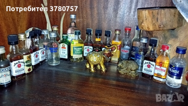 Колекция от 40 броя , шишенца от Марков алкохол , снимка 2 - Колекции - 53383437