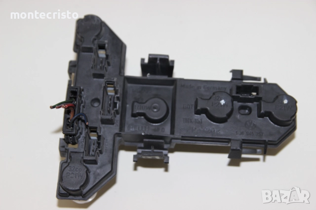 Дясна платка стоп VW Golf 4 хечбек (1998-2004г.) десен ламподържач Golf IV / 1J6945257, снимка 2 - Части - 52354604