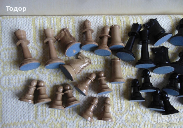 Бакелитови фигури за шах, снимка 4 - Шах и табла - 53312645
