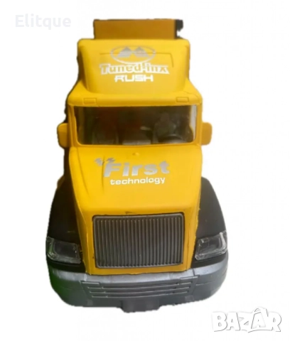 Голям камион, жълт, снимка 2 - Коли, камиони, мотори, писти - 52787060