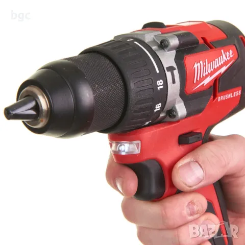 Milwaukee M18 CBLPD-422C, Акумулаторен винтоверт, 18 V, 60 Nm, 1800 об/мин, снимка 2 - Винтоверти - 48725652